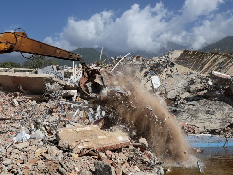 Sobe para 2.595 o número de mortos nos terremotos que atingiram a Venezuela em junho
