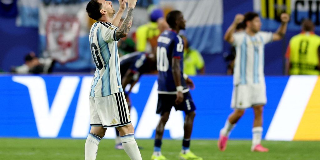 Argentina supera susto, elimina Cabo Verde na prorrogação e enfrenta Egito nas oitavas