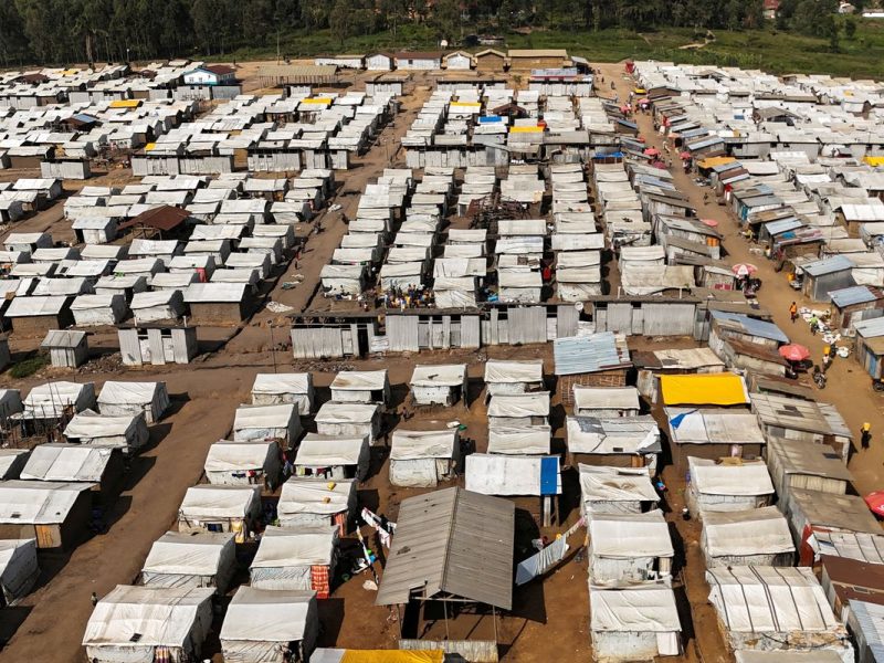 OMS alerta que surto de Ebola no Congo continua em expansão e já soma mais de 1.500 casos