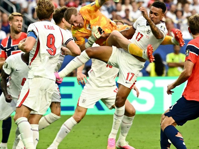 Inglaterra passa pela Noruega na prorrogação e está na semifinal