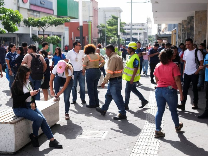 Terremoto de magnitude 7,4 atinge Puerto Madero, no México