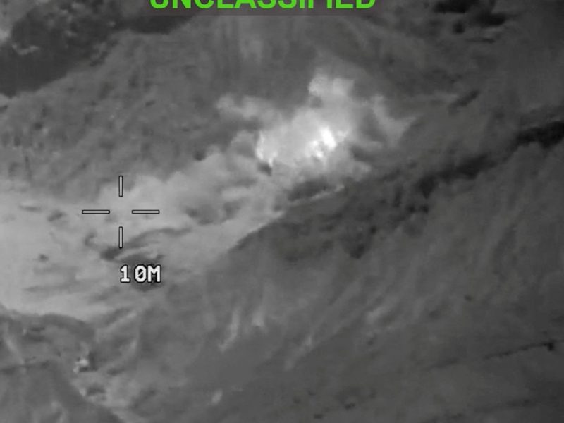 EUA atacam canteiro de usina nuclear iraniana enquanto Irã responde com ofensiva em três países