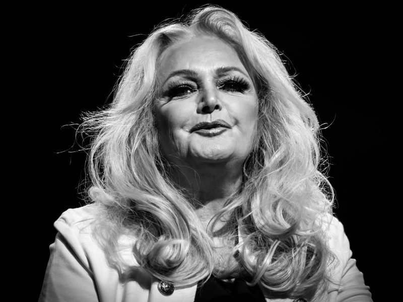 Bonnie Tyler morre aos 75 anos em Portugal; mundo da música presta homenagens