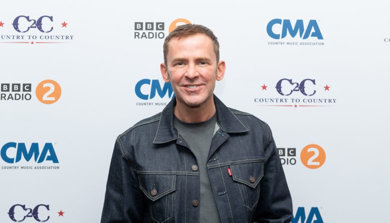 Scott Mills era o astro mais bem pago da BBC antes de ser demitido