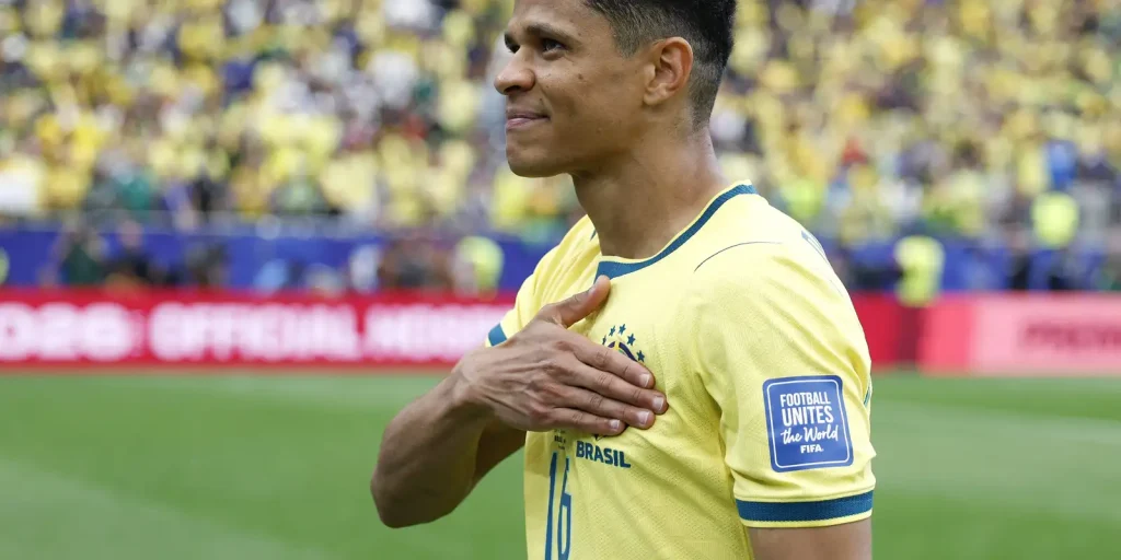 Douglas Santos usa experiência olímpica para ajudar Brasil na busca pelo hexa