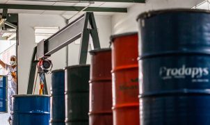 Indústria brasileira tem primeira queda do ano em maio, puxada por combustíveis e minério