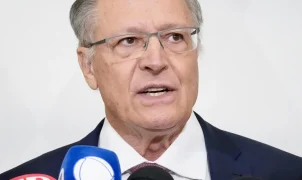 PSB oficializa chapa com Lula e confirma candidatura de Alckmin à reeleição como vice-presidente