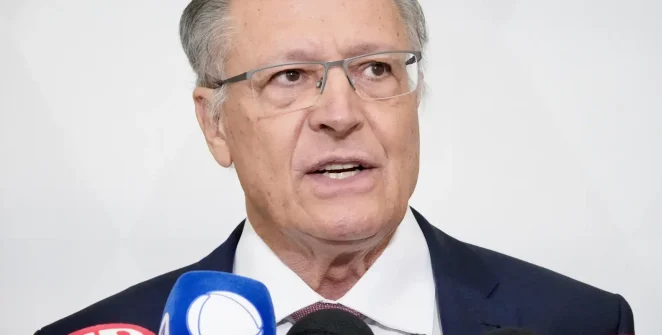 PSB oficializa chapa com Lula e confirma candidatura de Alckmin à reeleição como vice-presidente