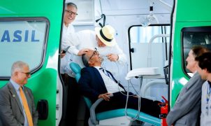 Diretor da OMS chama SUS de exemplo mundial e elogia Brasil por eliminação da hepatite B
