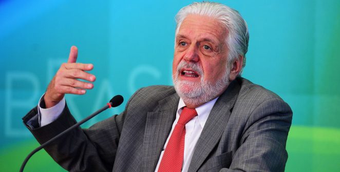 PF intima senador Jaques Wagner a depor em investigação sobre supostas fraudes no Banco Master