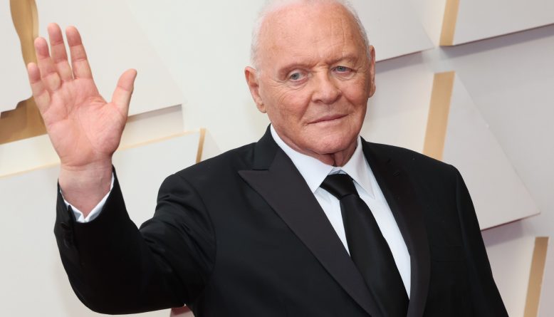 Aos 88 anos, Anthony Hopkins assina contrato com gravadora e lança primeiro single de álbum orquestral