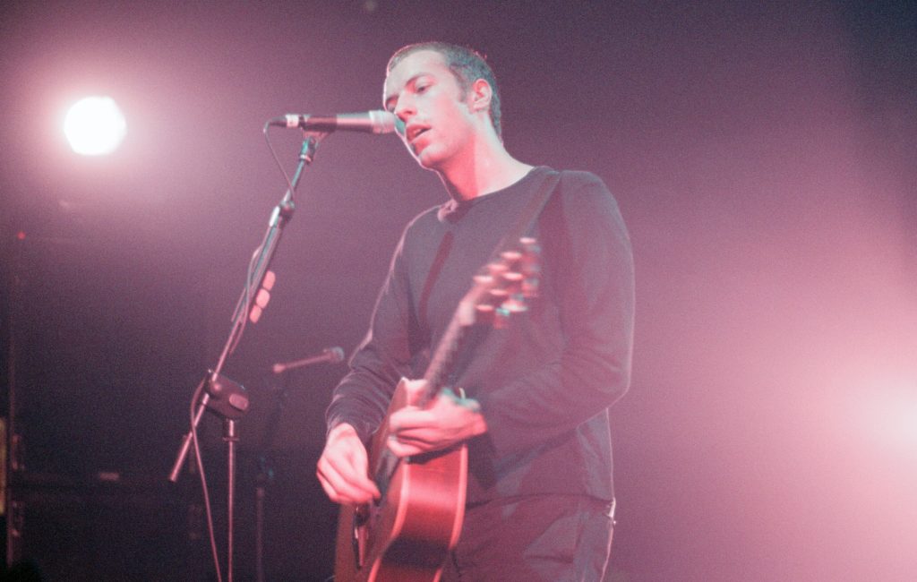 Gravações raras dos primeiros anos do Coldplay e demo inédita de Chris Martin para James Bond vão a leilão