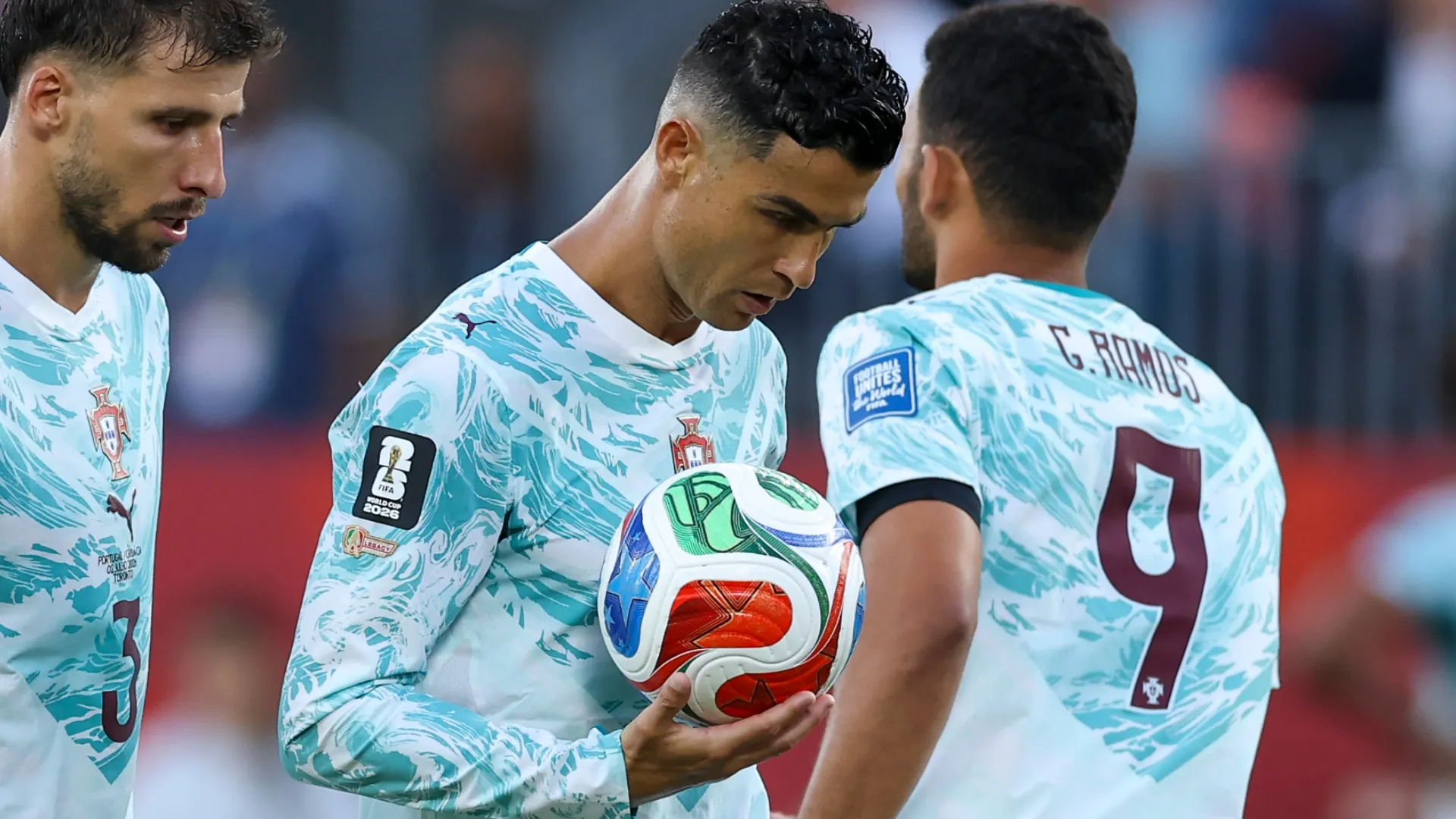Ronaldo marcou de pênalti