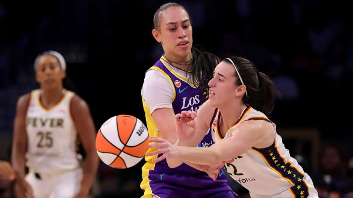 caitlin-clark-indiana-fever-hamby-sparks-wnba-2 - 1