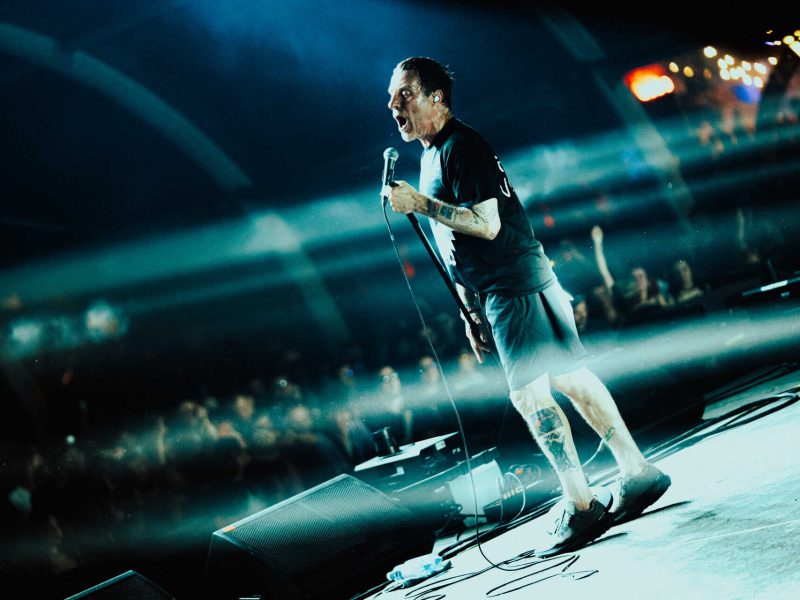 Sleaford Mods tocam remix do The Prodigy e cover do Pet Shop Boys na abertura do Electric Castle 2026