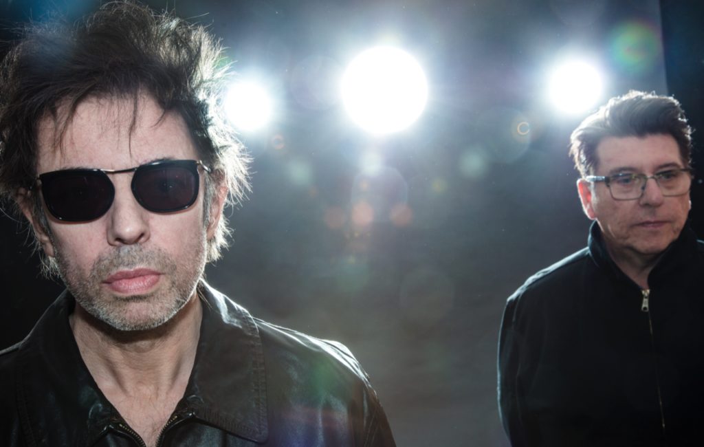 Echo & The Bunnymen lança Apples For Isaac, primeiro álbum em 12 anos, com single nostálgico Brussels Is Haunted