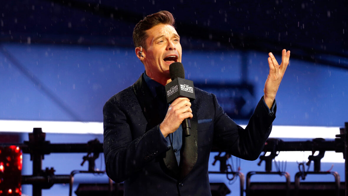 Ryan Seacrest no palco da NYE