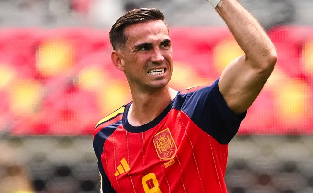 Fabián Ruiz atinge 50 jogos pela Espanha invicto e fecha temporada histórica com título mundial