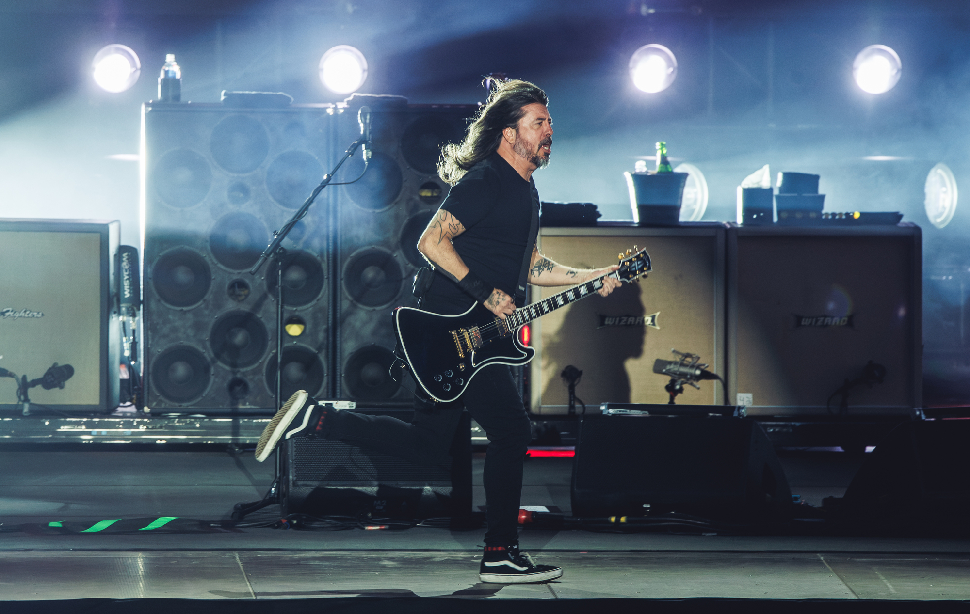 Foo Fighters aquecem Mad Cool com show histórico em Madri; banda ignora novo álbum e aposta no passado