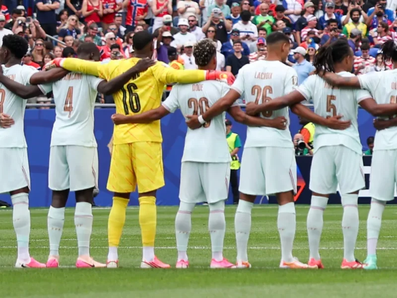 Por que a FIFA mantém um minuto de silêncio antes de França x Espanha na semifinal da Copa do Mundo de 2026?