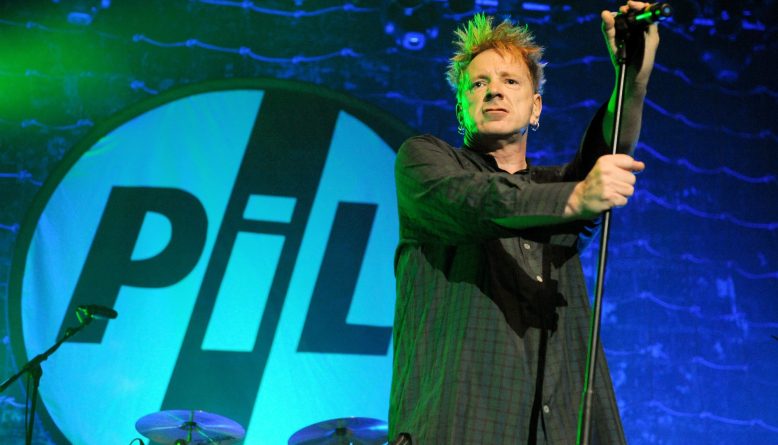John Lydon diz que nunca perdoará ex-companheiros do Sex Pistols e os chama de pessoas especiais com necessidades especiais