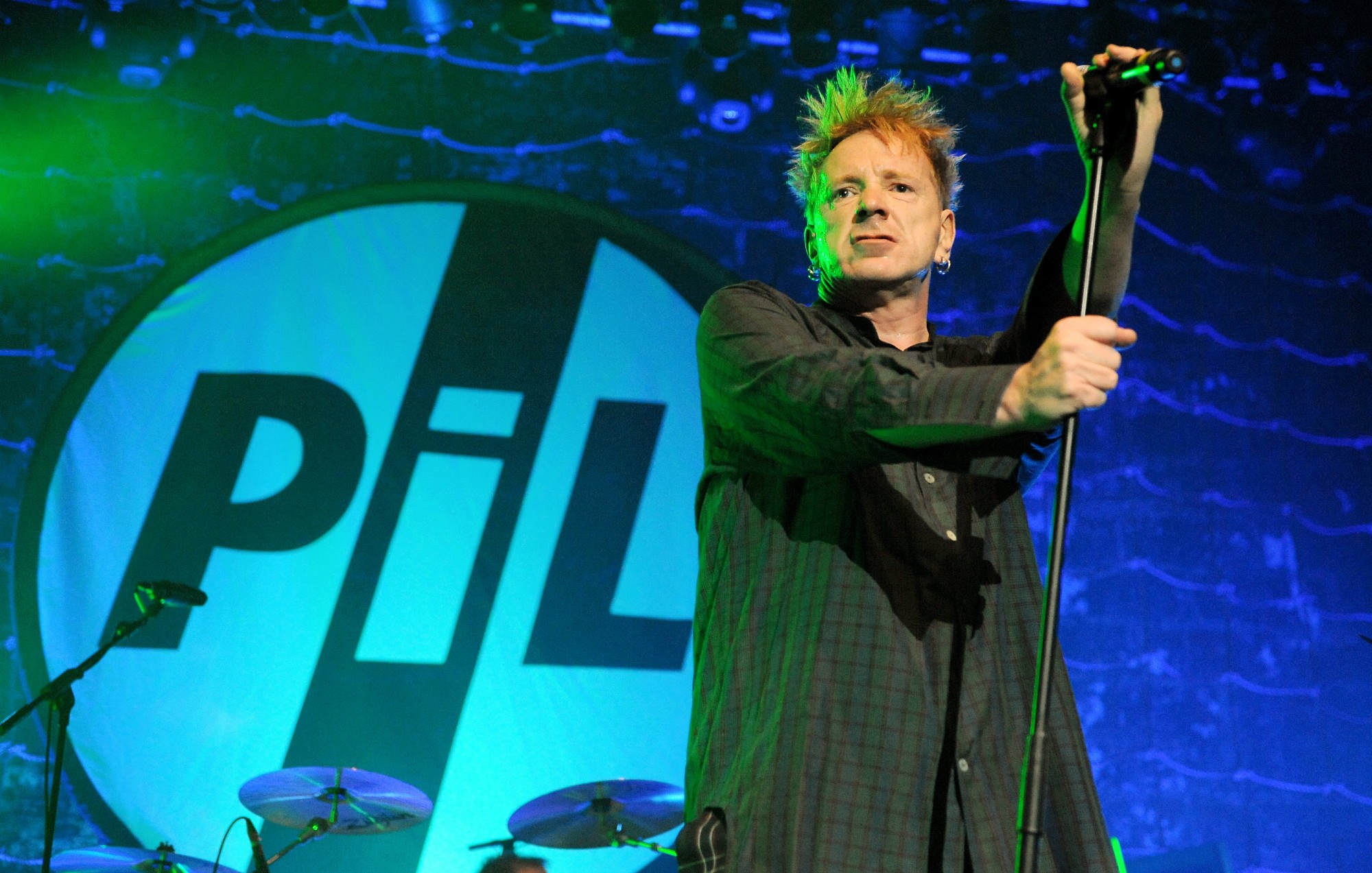 John Lydon diz que nunca perdoará ex-companheiros do Sex Pistols e os chama de pessoas especiais com necessidades especiais