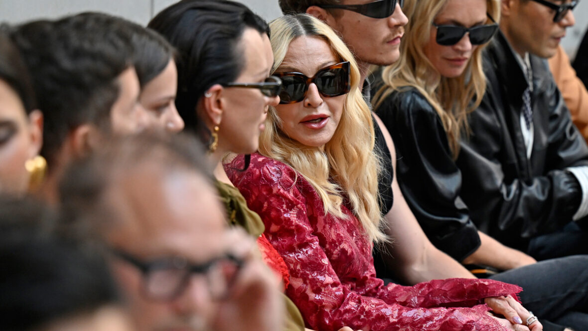 escola da madona Madonna Fashion Primeira Fila 2026 YSL