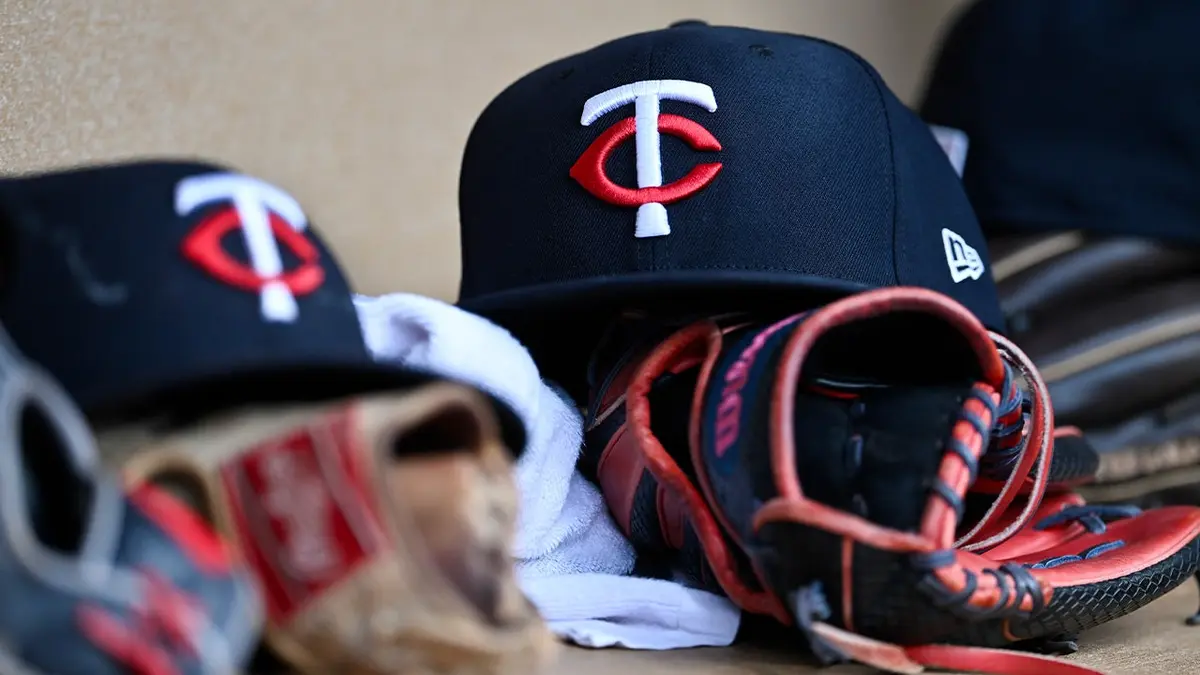 Minnestoa Twins hat and gloves