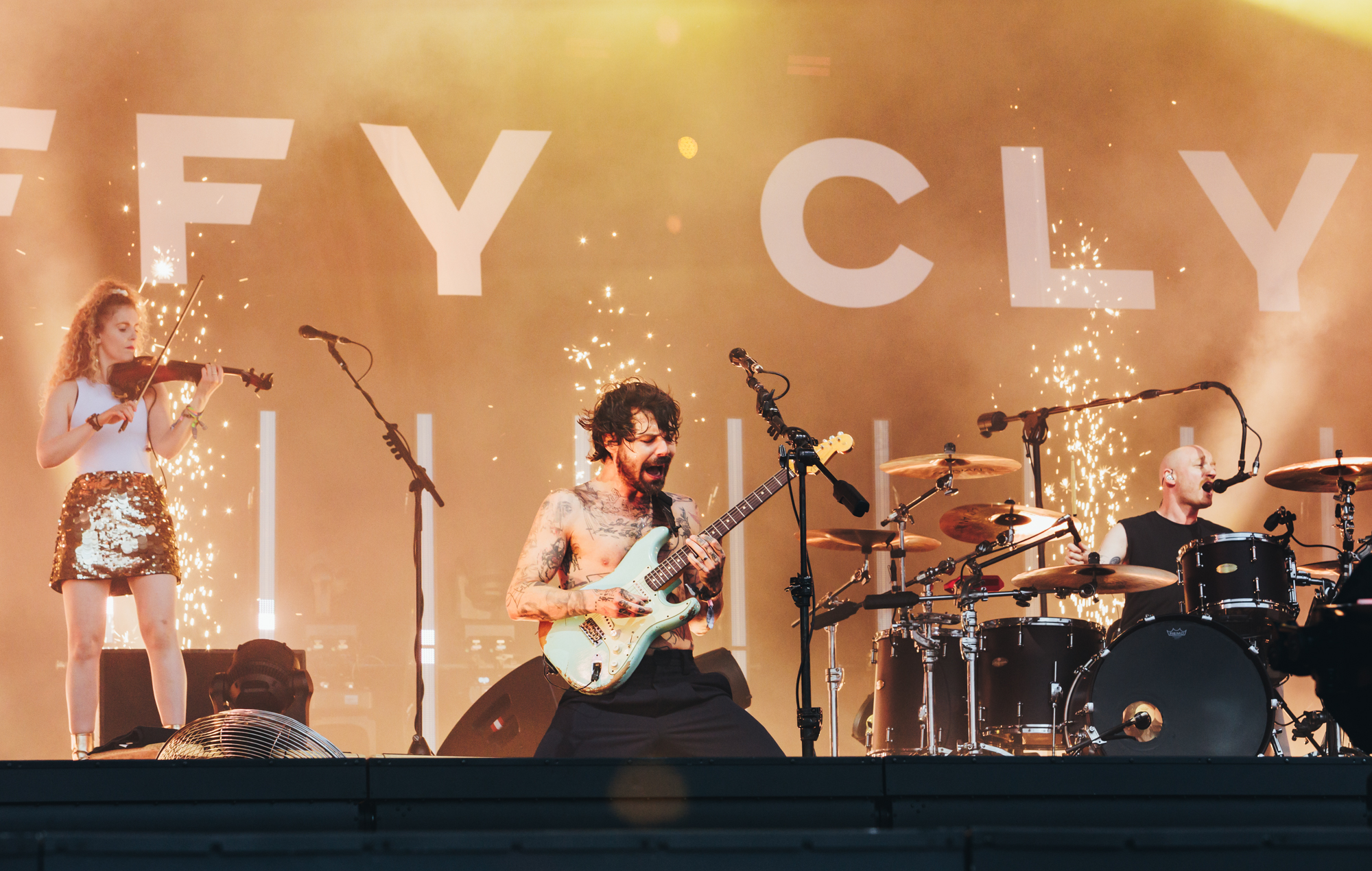 Biffy Clyro live at Glastonbury 2025. Credit: Andy Ford for NME