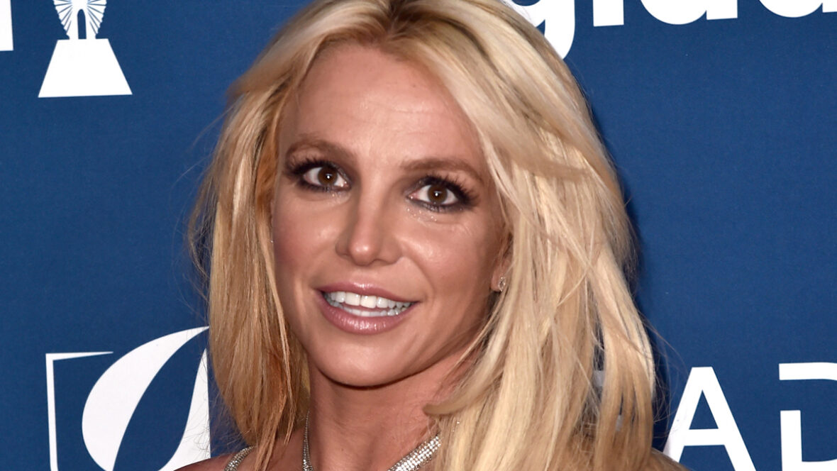 Britney Spears participa do evento GLAAD Media