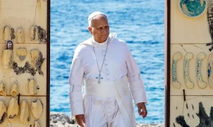 Pope Leo XIV accepts Liberty Medal and urges US to welcome immigrants