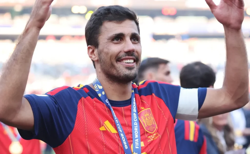 Rodri entra para seleto grupo de Zidane e outros lendas ao vencer a Copa do Mundo de 2026 com a Espanha