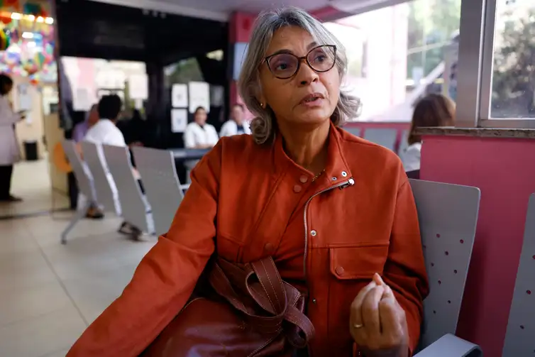 Tânia Rêgo/Agência Brasil Rio de Janeiro (RJ), 08/07/2026 - A paciente Mônica Rosa do Amaral Pelizari, concedeu entrevista para a reportagem na Maternidade Escola da UFRJ, em Laranjeiras. Foto: Tânia Rêgo/Agência Brasil