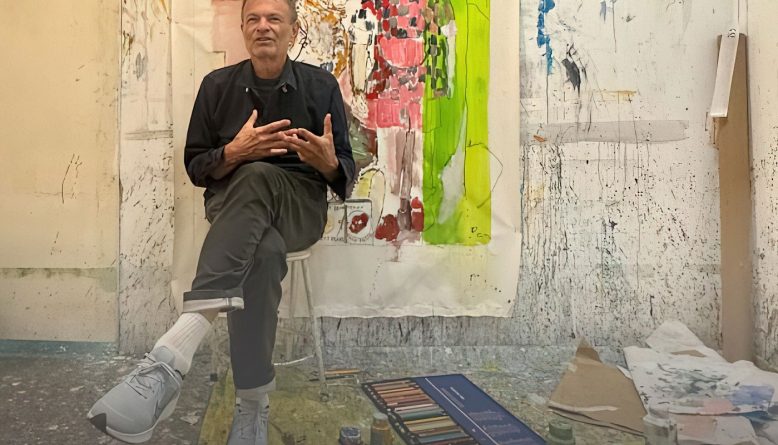 Exposição no Rio convida o público a acompanhar o processo criativo do artista Benjamin Rothstein