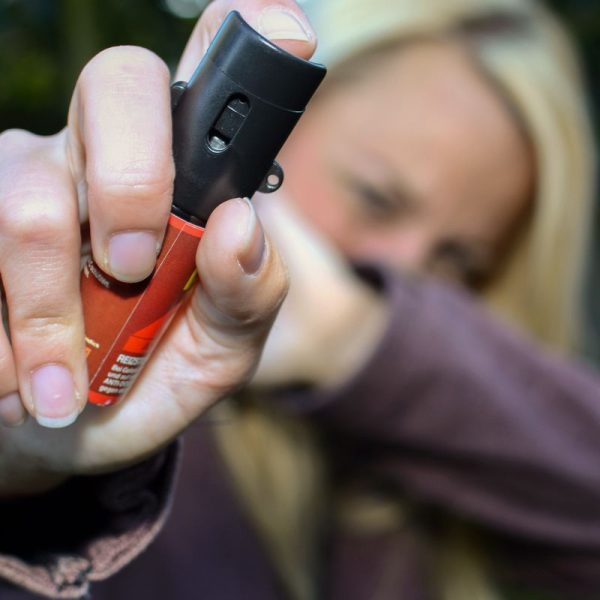 Lei que permite spray de pimenta para defesa pessoal entra em vigor