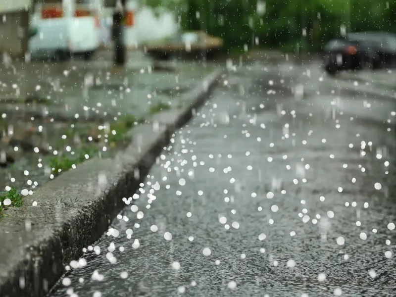 Inmet mantém alerta laranja para tempestades com granizo no Rio Grande do Sul neste domingo e segunda-feira
