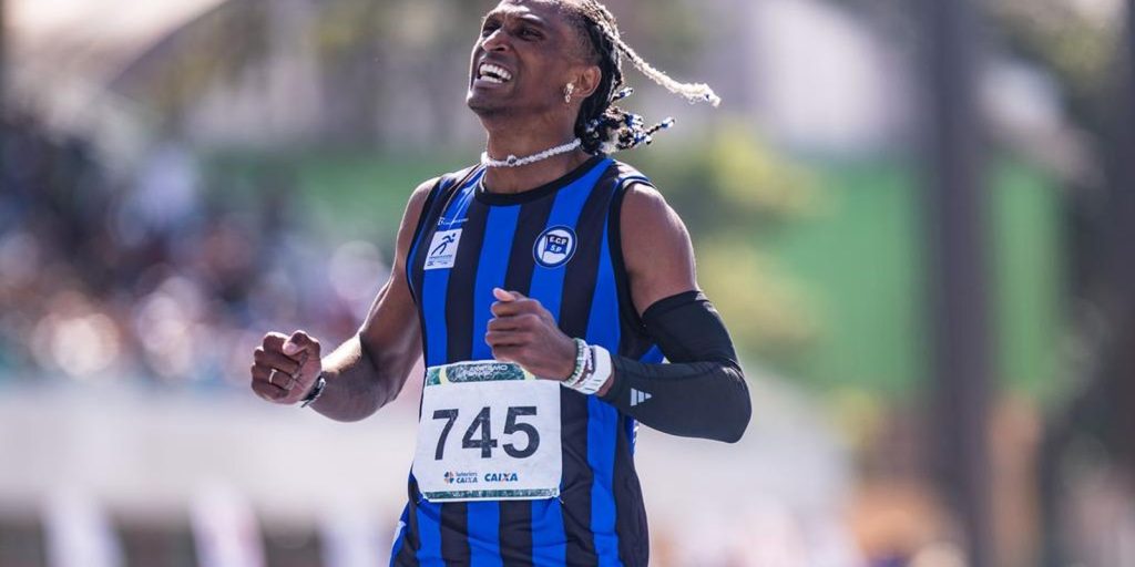 Alison dos Santos domina 400m com barreiras no Troféu Brasil e crava melhor marca do mundo em 2026