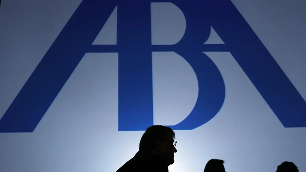 Câmara dos EUA convoca presidente da American Bar Association para audiência sobre políticas de DEI