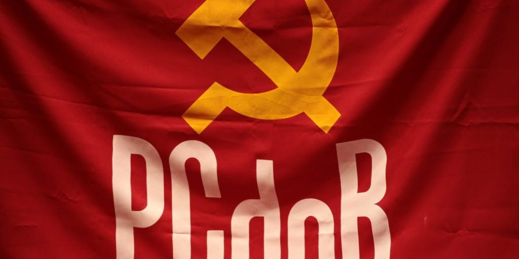 PCdoB oficializa apoio a Lula em convenção digital; PT confirma candidatura no domingo