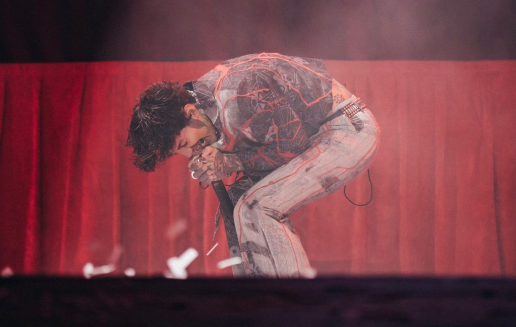 Bring Me The Horizon revive debut Count Your Blessings em versão Repented com show histórico em Manchester