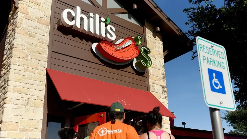 Chilis critica preço de refeição do Burger King e viraliza: Por que deixam o fast food enganar vocês?