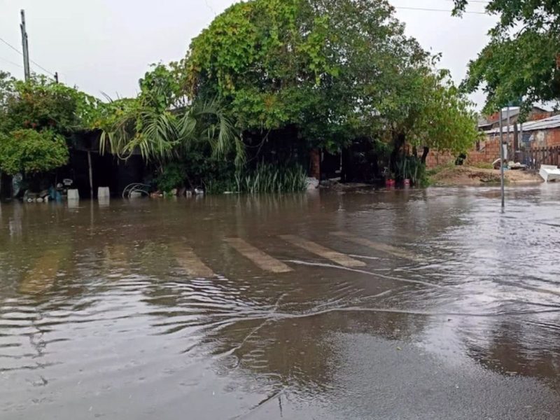 Inmet emite alerta vermelho de grande perigo para tempestades no Rio Grande do Sul