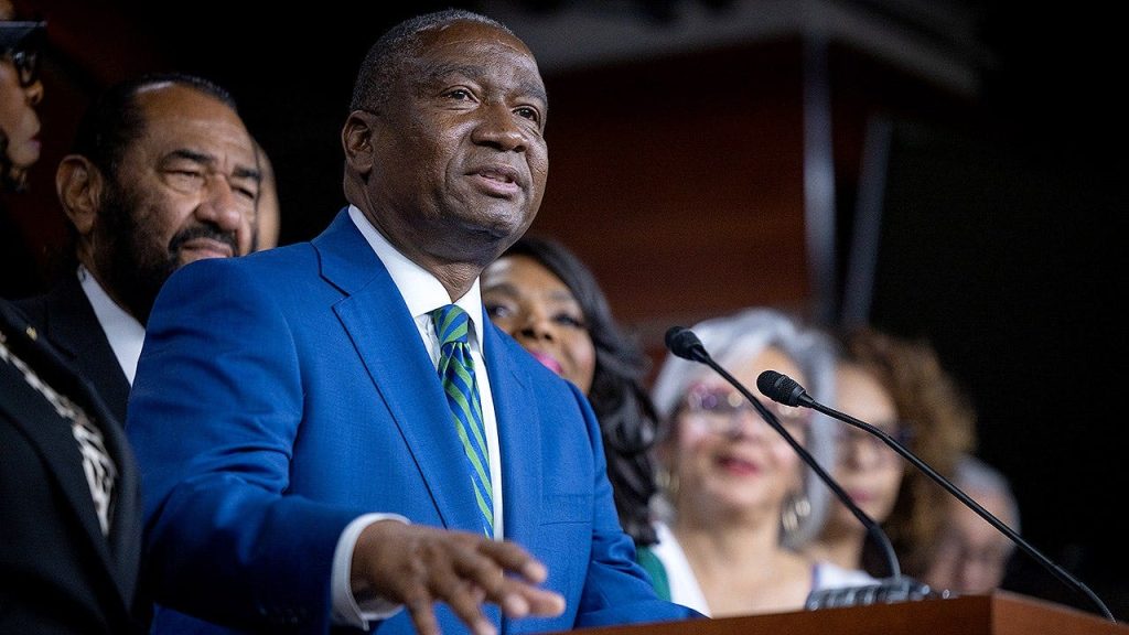 Deputado democrata desiste de reeleição após Suprema Corte aprovar novo mapa eleitoral na Louisiana