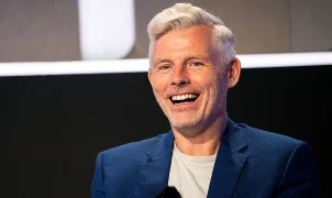 Des Bishop talks Hulu special 'Bridge and Tunnel,' working with Hannah Berner