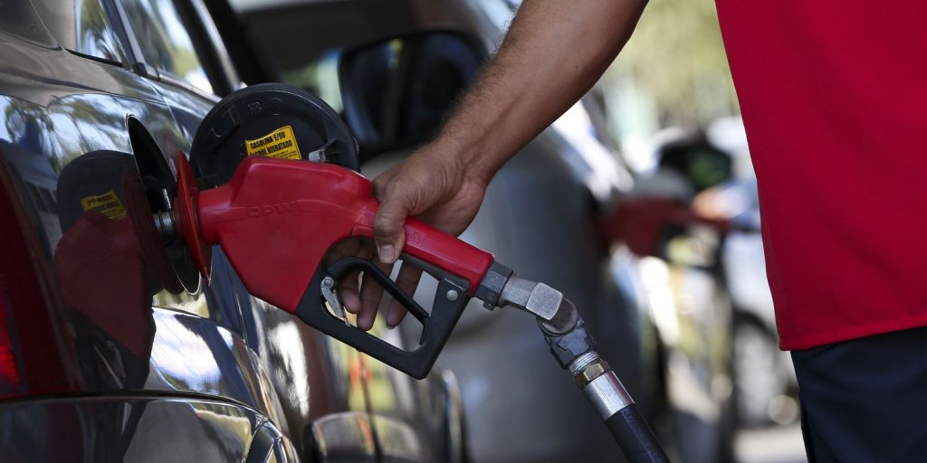 CNPE adia reunião sobre aumento de etanol na gasolina para 32% após pedido de novos testes