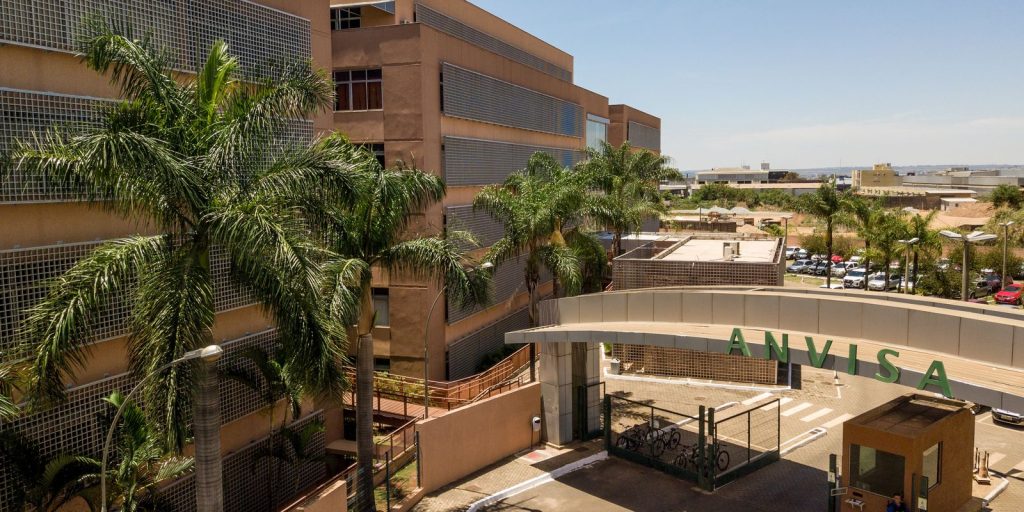 Anvisa autoriza uso de dois medicamentos biológicos para crianças e adolescentes com lúpus e esclerose múltipla