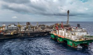 Governo mantém imposto de 12% sobre exportação de petróleo por mais 60 dias