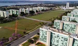 Governo nomeia 500 aprovados no CNU para cargos de carreira transversal