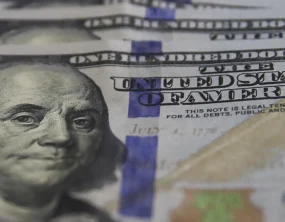 Dólar cai a R$ 5,07 e Ibovespa sobe com inflação americana abaixo do esperado