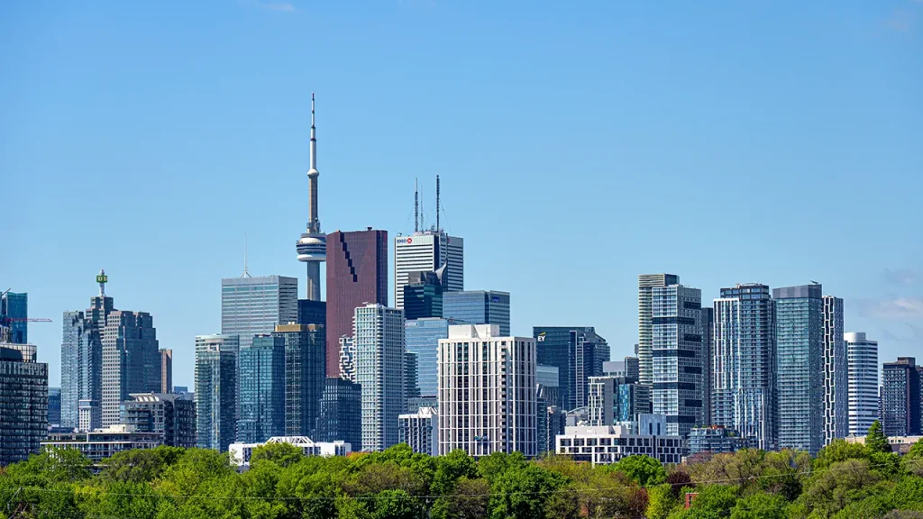 Unidade de crimes de ódio da polícia de Toronto investiga tiros em padaria judaica